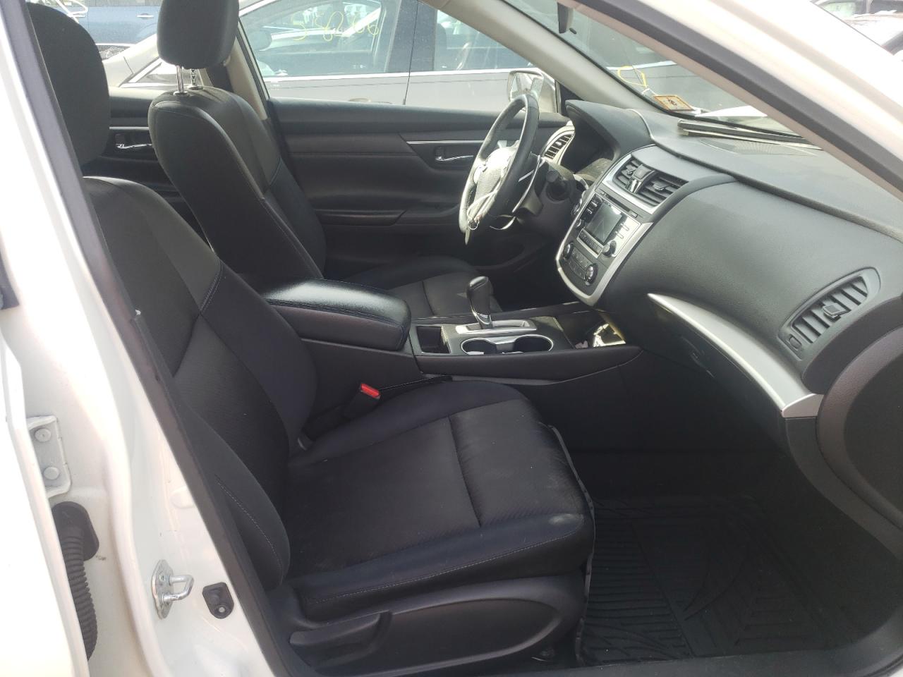 Photo 5 from auction – 2016 NISSAN ALTIMA 2.5 with VIN 1N4AL3AP4GC285678