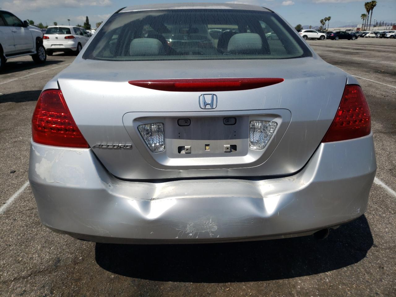 Photo 9 from auction – 2007 HONDA ACCORD with VIN JHMCM56337C021948