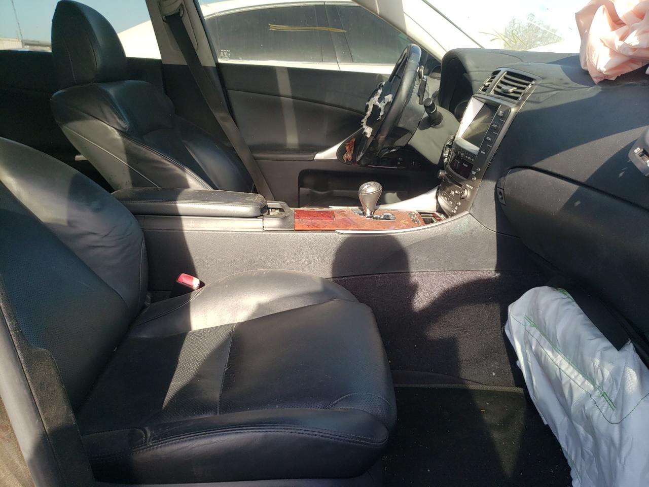 Photo 5 from auction – 2007 LEXUS IS 350 with VIN JTHBE262475017037