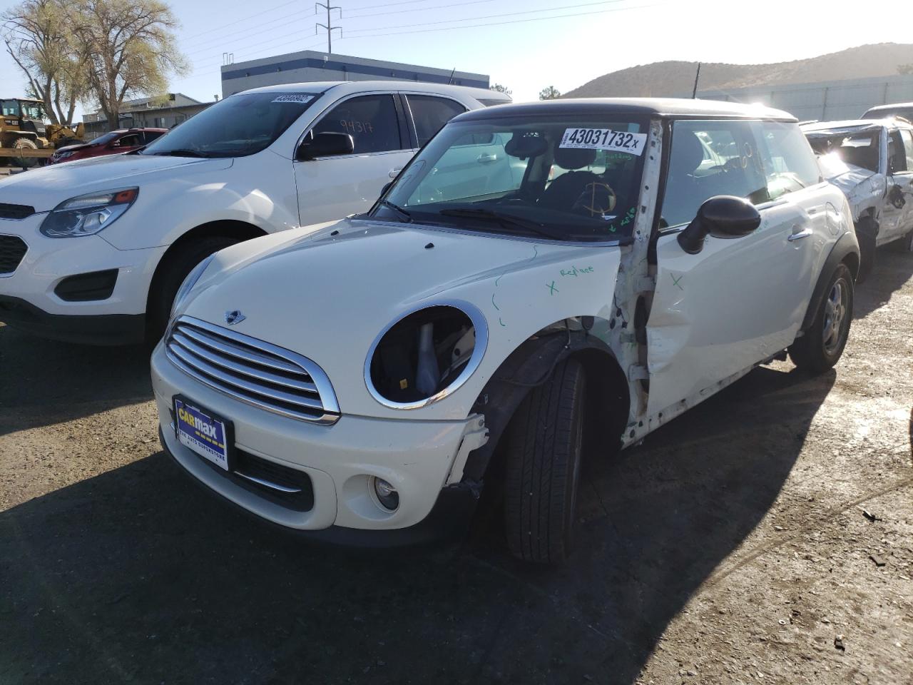 Photo 9 from auction – 2011 MINI COOPER with VIN WMWSU3C50BT183436