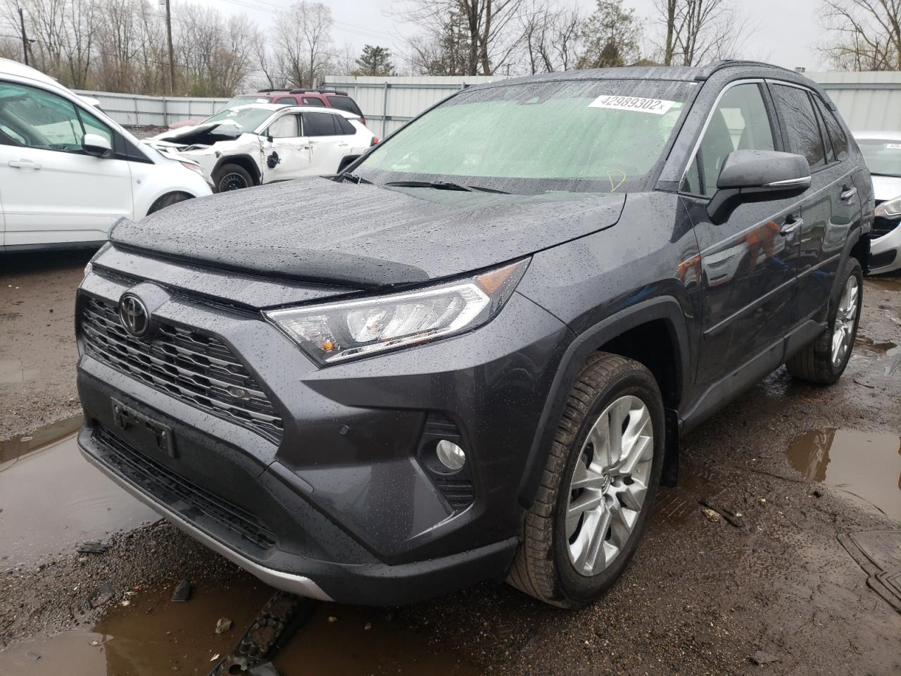 Photo 2 from auction – 2019 TOYOTA RAV4 LIMIT with VIN JTMN1RFV5KD030178