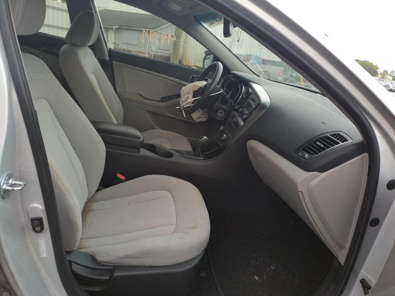 Photo 5 from auction – 2011 KIA OPTIMA LX with VIN KNAGM4A72B5085285