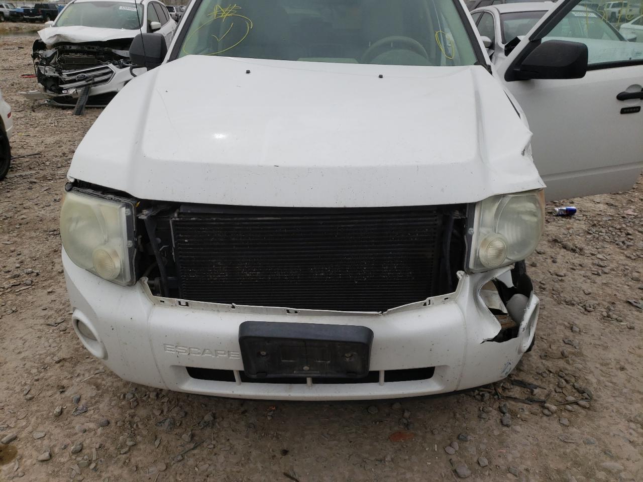 Photo 7 from auction – 2010 FORD ESCAPE XLT with VIN 1FMCU0DG6AKC52894