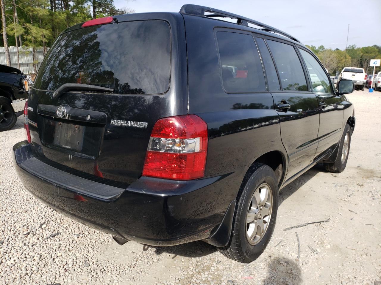 Photo 4 from auction – 2005 TOYOTA HIGHLANDER with VIN JTEGP21A350070690