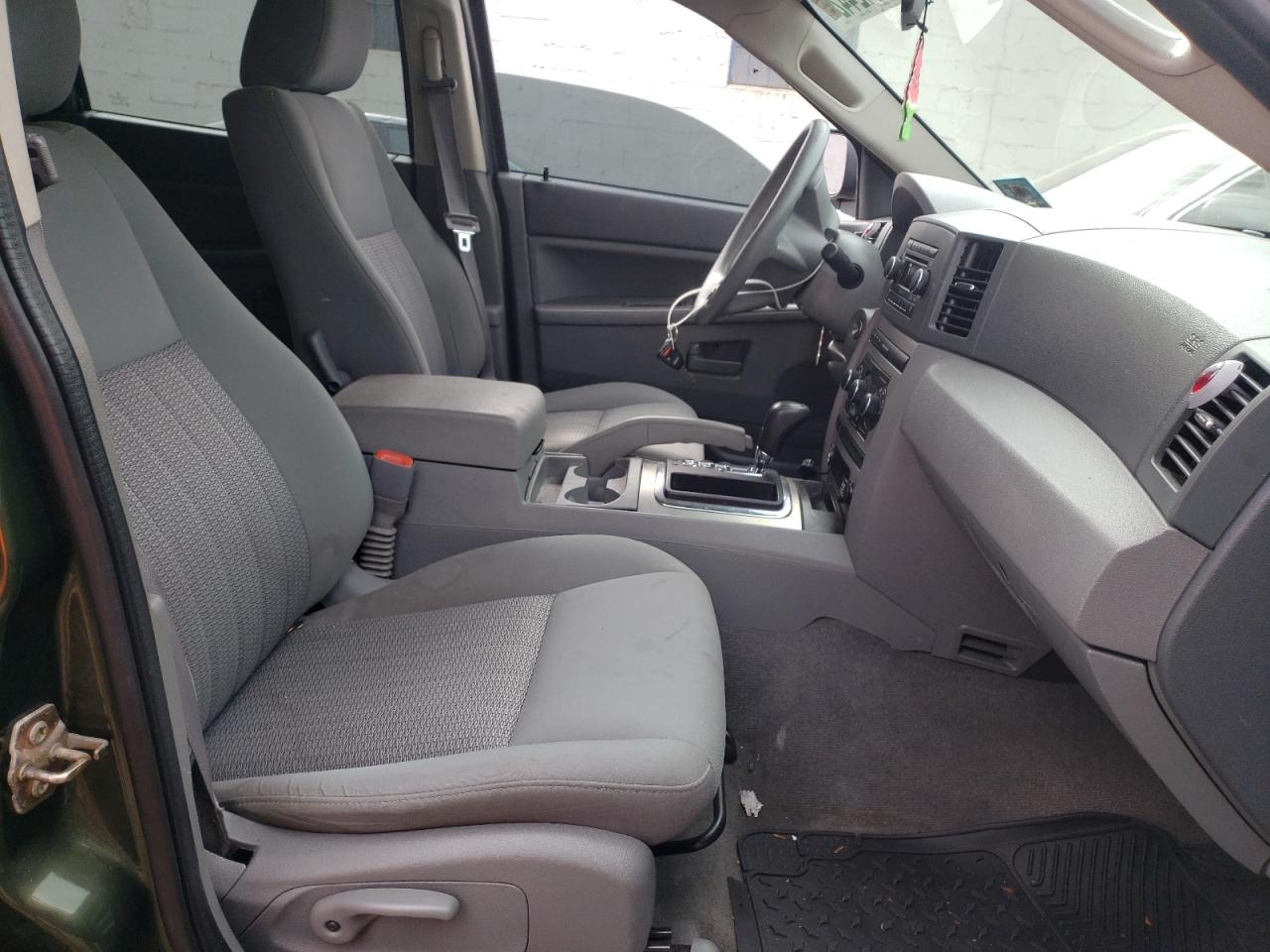 Photo 5 from auction – 2007 JEEP GRAND CHER with VIN 1J8GR48KX7C540037