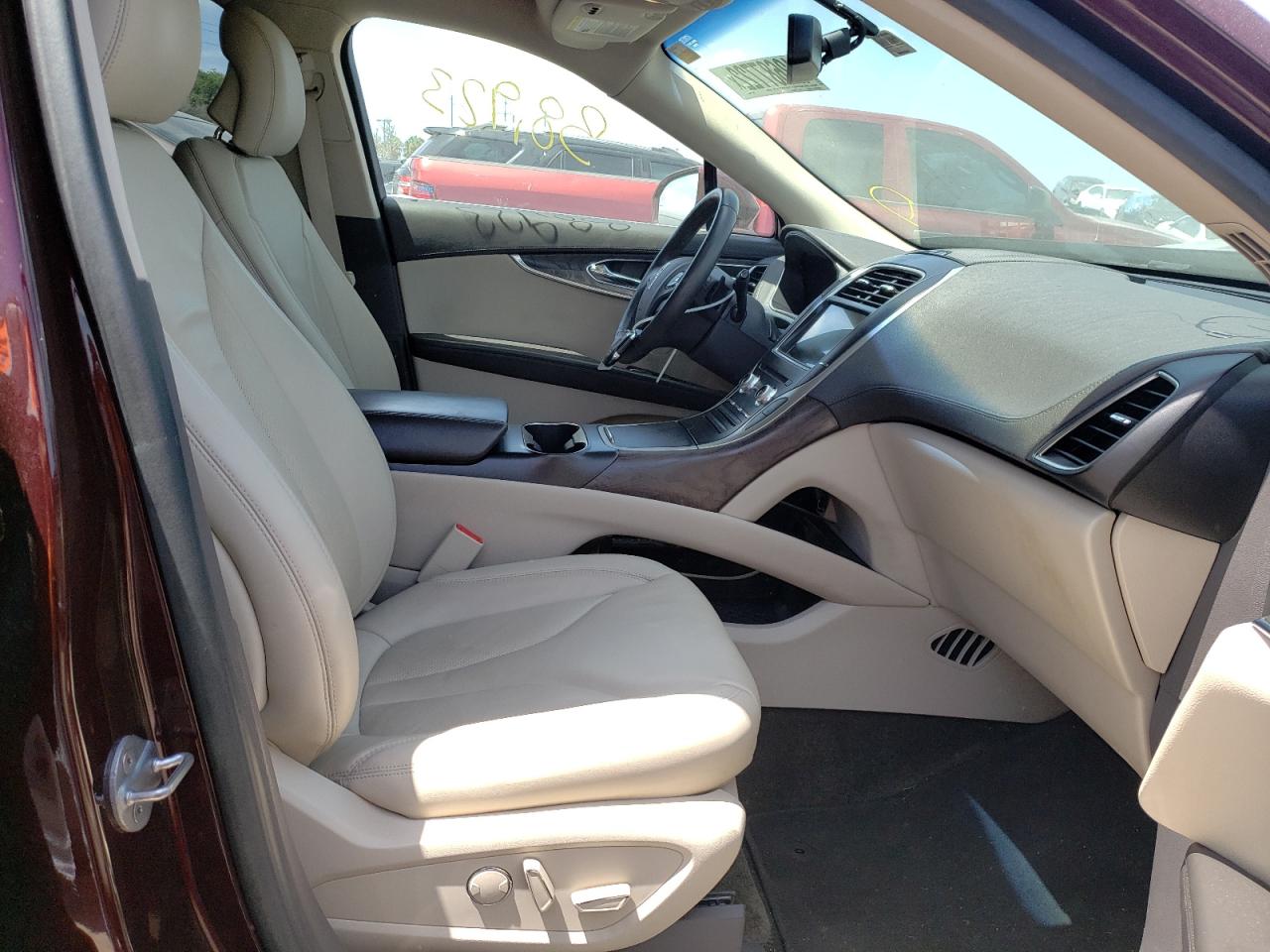 Photo 5 from auction – 2017 LINCOLN MKX SELECT with VIN 2LMPJ6KR5HBL46890