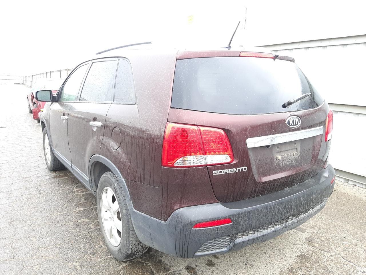 Photo 3 from auction – 2011 KIA SORENTO BA with VIN 5XYKT4A10BG022902