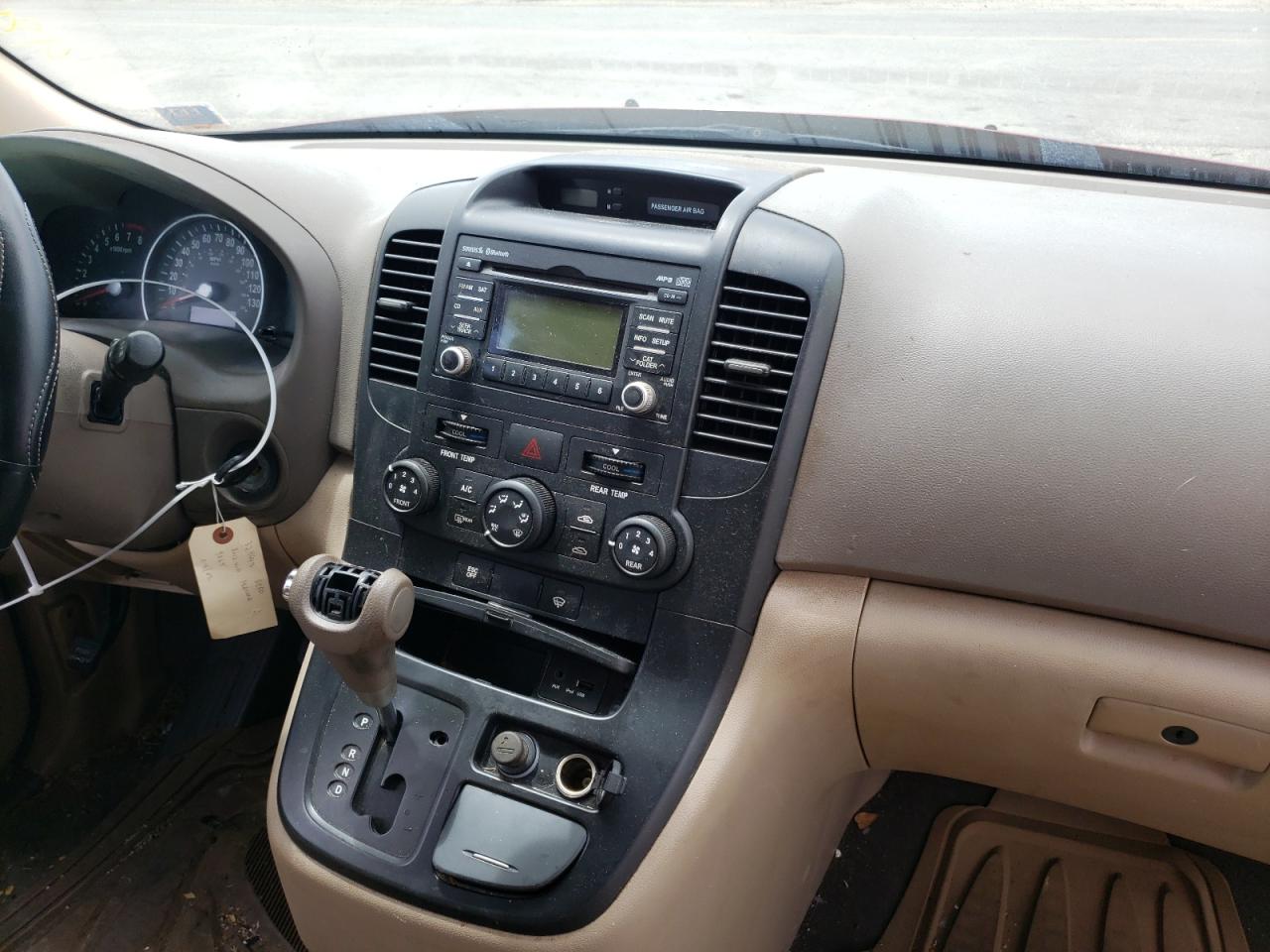 Photo 9 from auction – 2012 KIA SEDONA LX with VIN KNDMG4C73C6449865