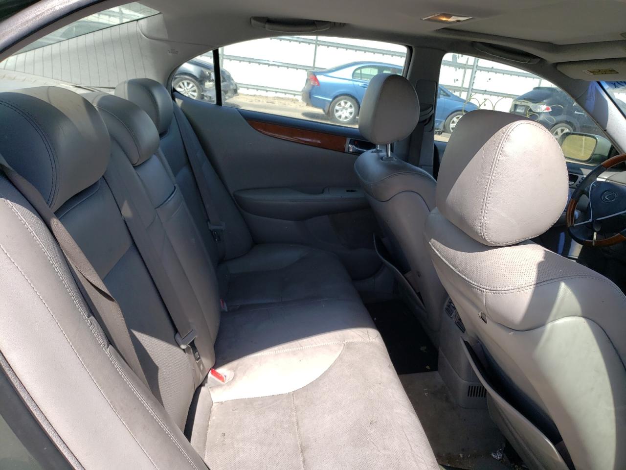 Photo 6 from auction – 2005 LEXUS ES 330 with VIN JTHBA30G955090844