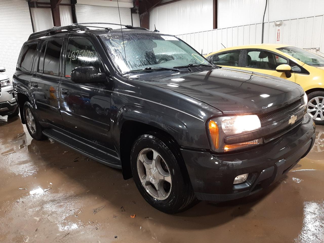 CHEVROLET TRAILBLAZE 2005 with VIN 1GNET16S856183221 - Photo from auction