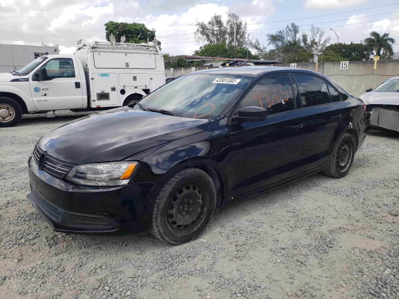 Photo 2 from auction – 2012 VOLKSWAGEN JETTA BASE with VIN 3VW2K7AJ6CM417981