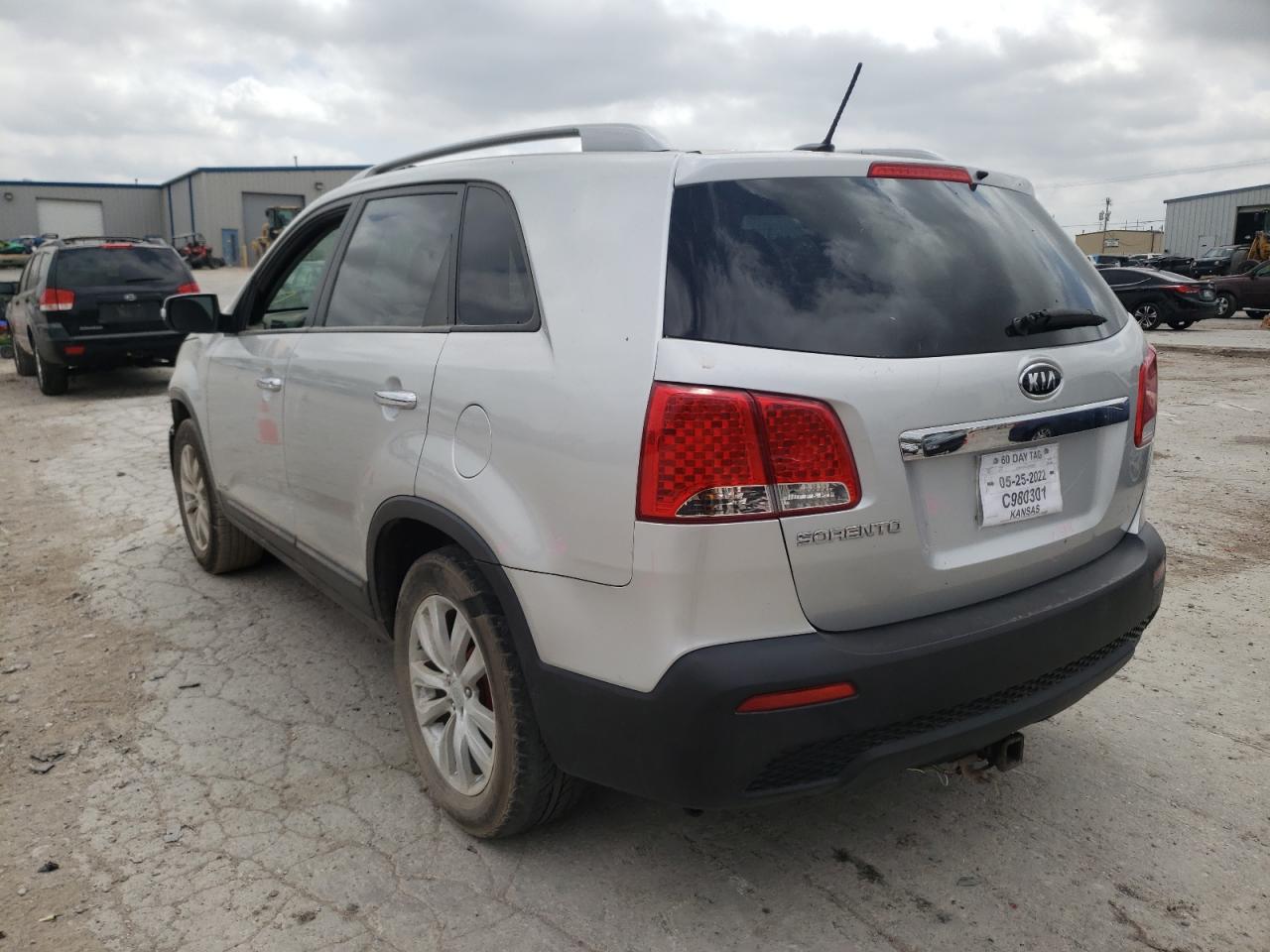 Photo 3 from auction – 2011 KIA SORENTO BA with VIN 5XYKTDA24BG069827