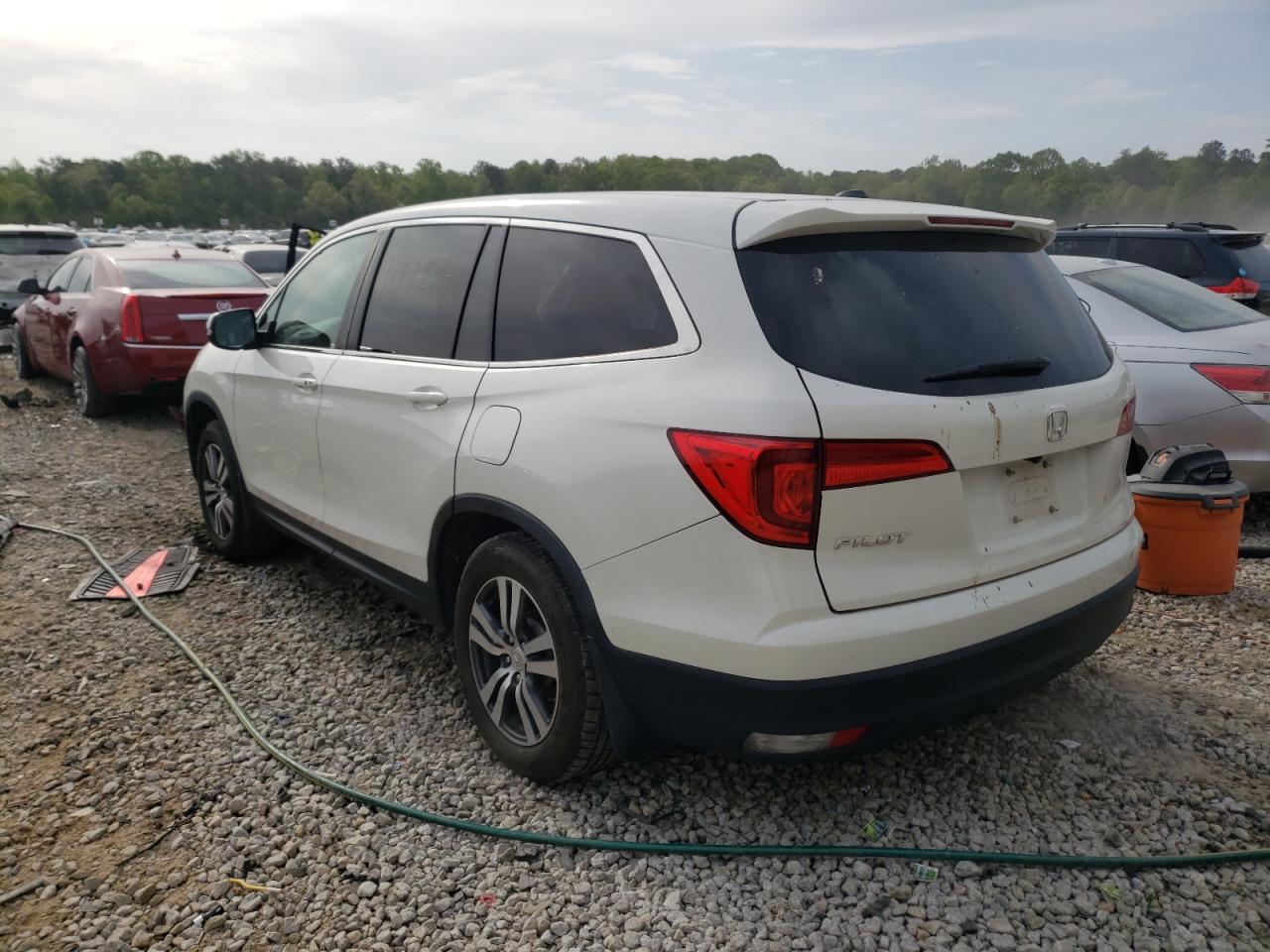 Photo 3 from auction – 2016 HONDA PILOT EXL with VIN 5FNYF5H57GB016156