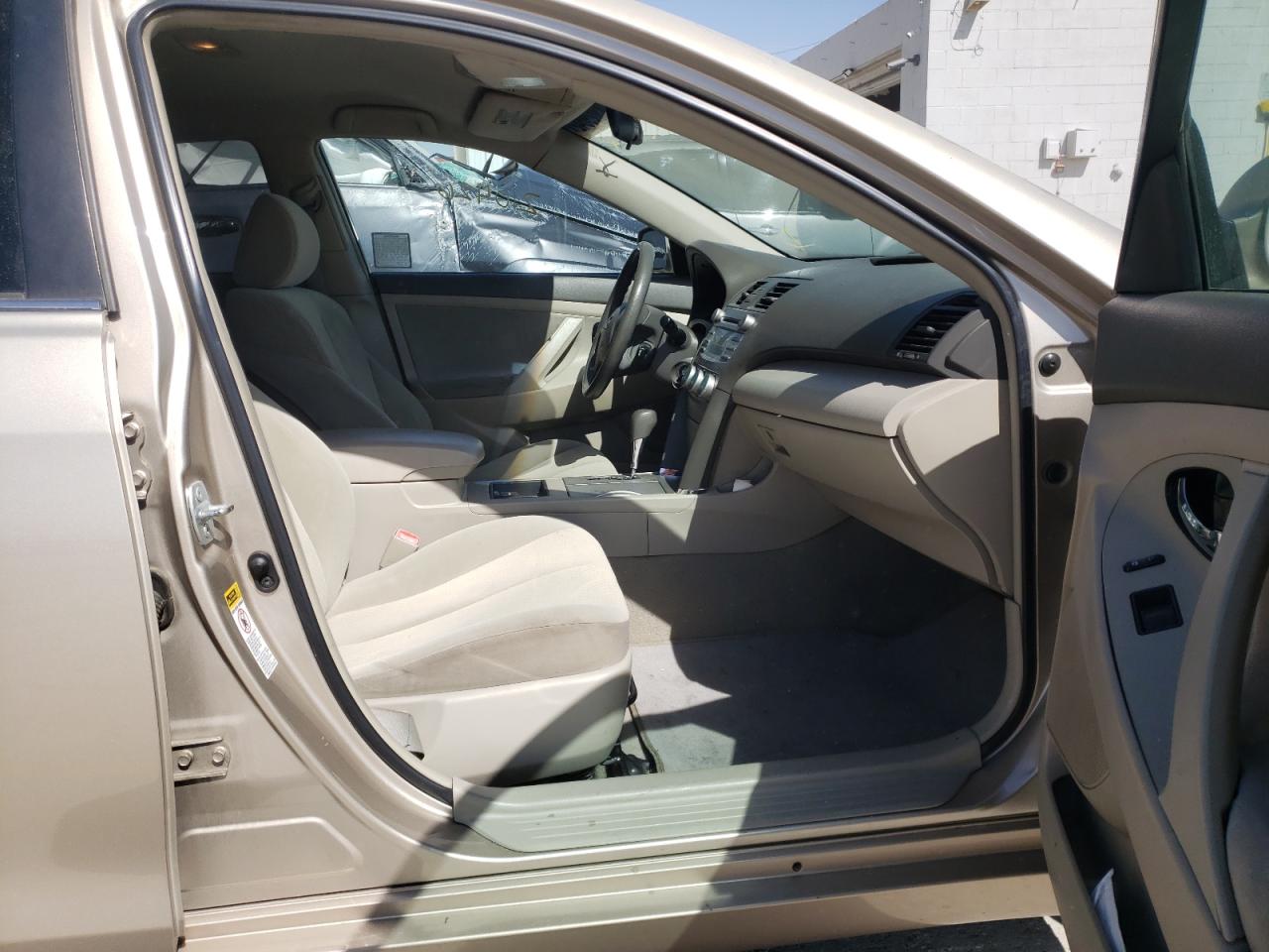Photo 5 from auction – 2007 TOYOTA CAMRY CE with VIN 4T1BE46K57U595095