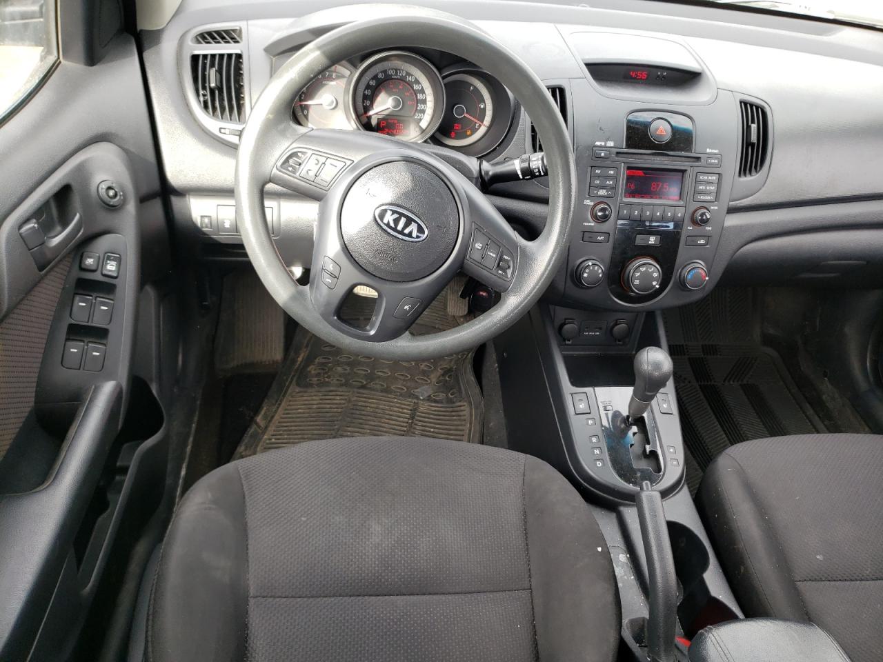 Photo 9 from auction – 2010 KIA FORTE EX with VIN KNAFU4A20A5046693