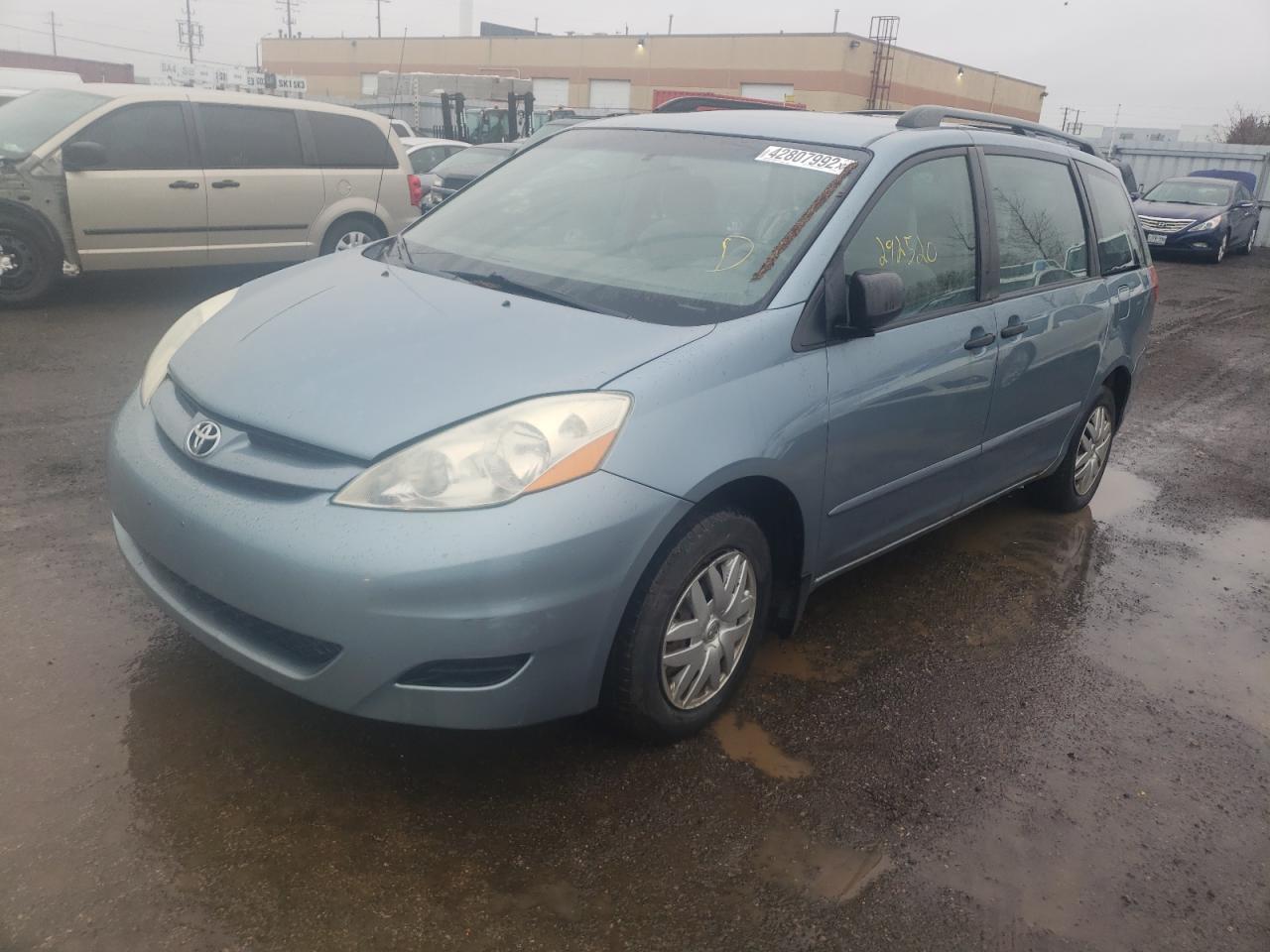 Photo 2 from auction – 2006 TOYOTA SIENNA CE with VIN 5TDZA29C26S528576