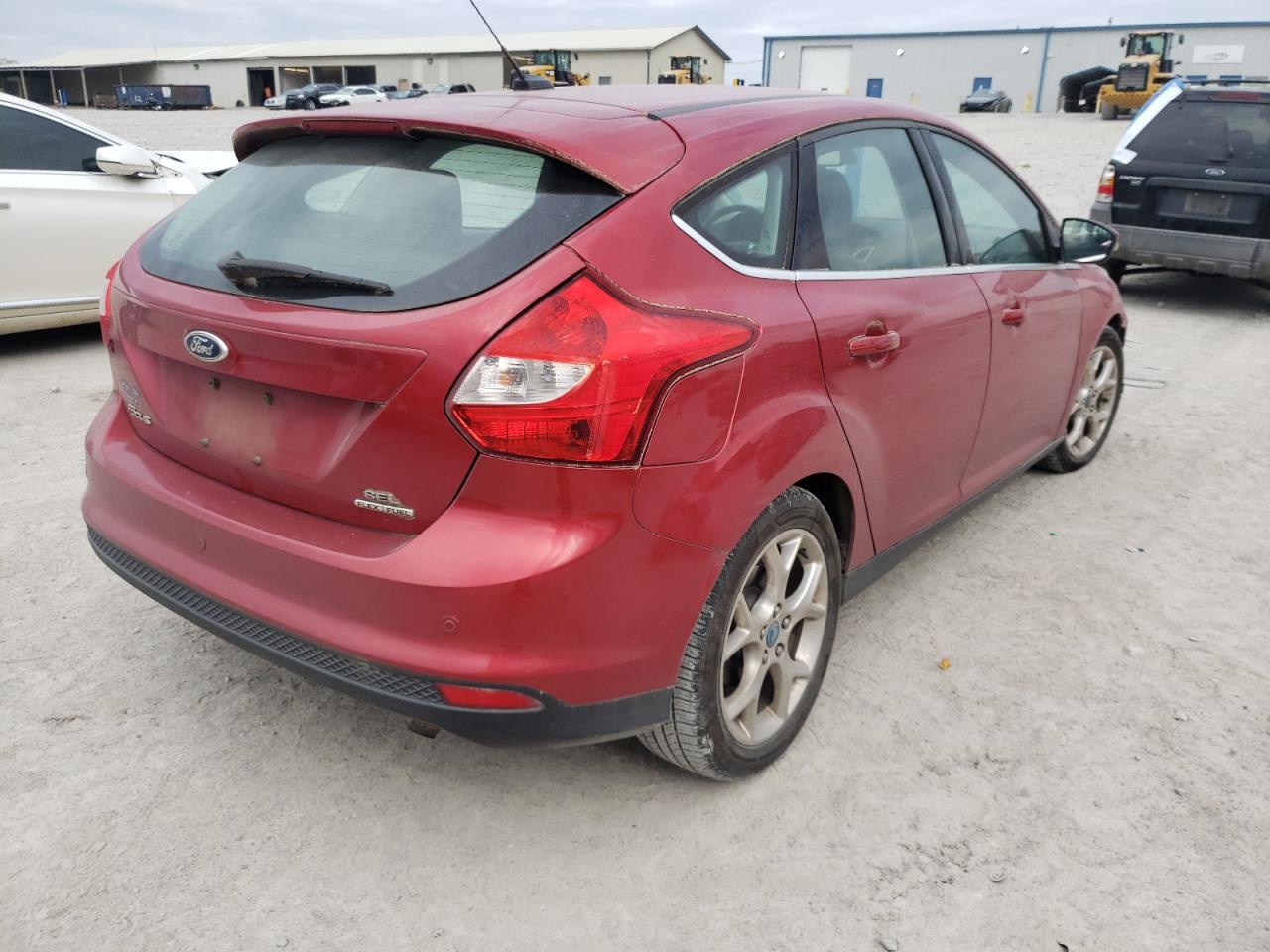 Фото 4 с аукциона – 2012 FORD FOCUS SEL с VIN 1FAHP3M2XCL419882