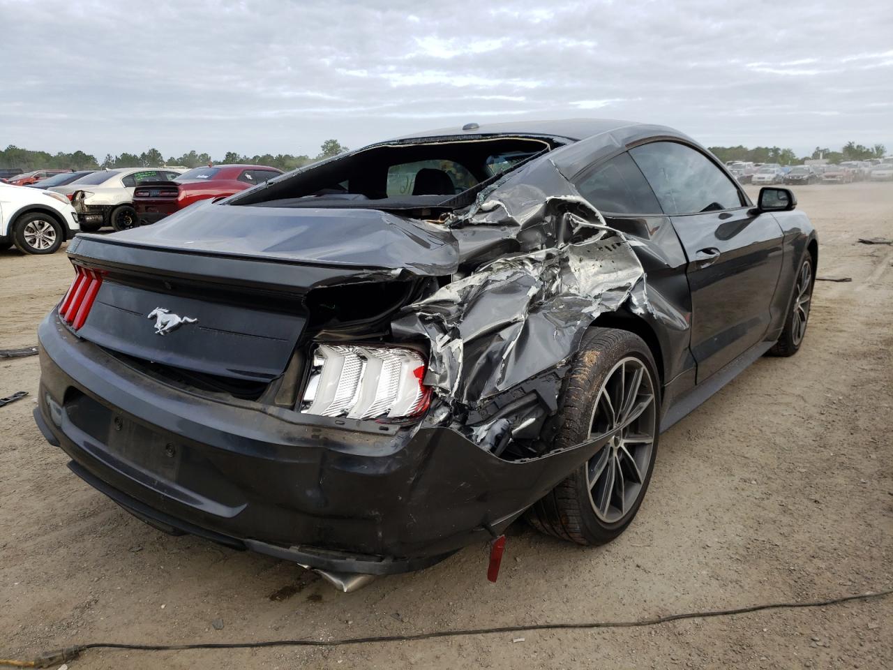 Photo 4 from auction – 2019 FORD MUSTANG with VIN 1FA6P8TH0K5178086