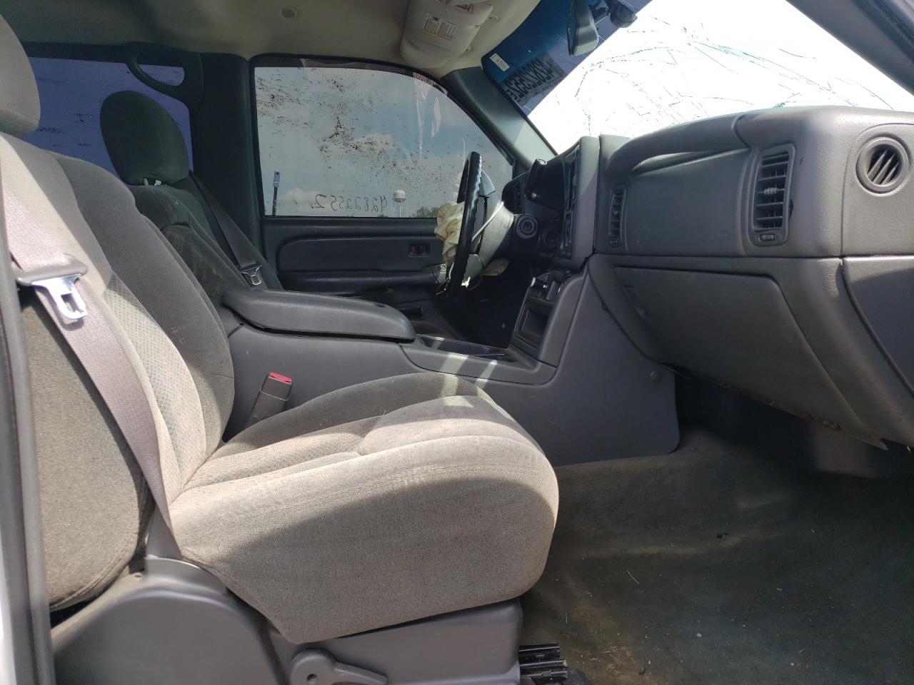 Photo 5 from auction – 2004 CHEVROLET SILVERADO with VIN 2GCEK13T741295880