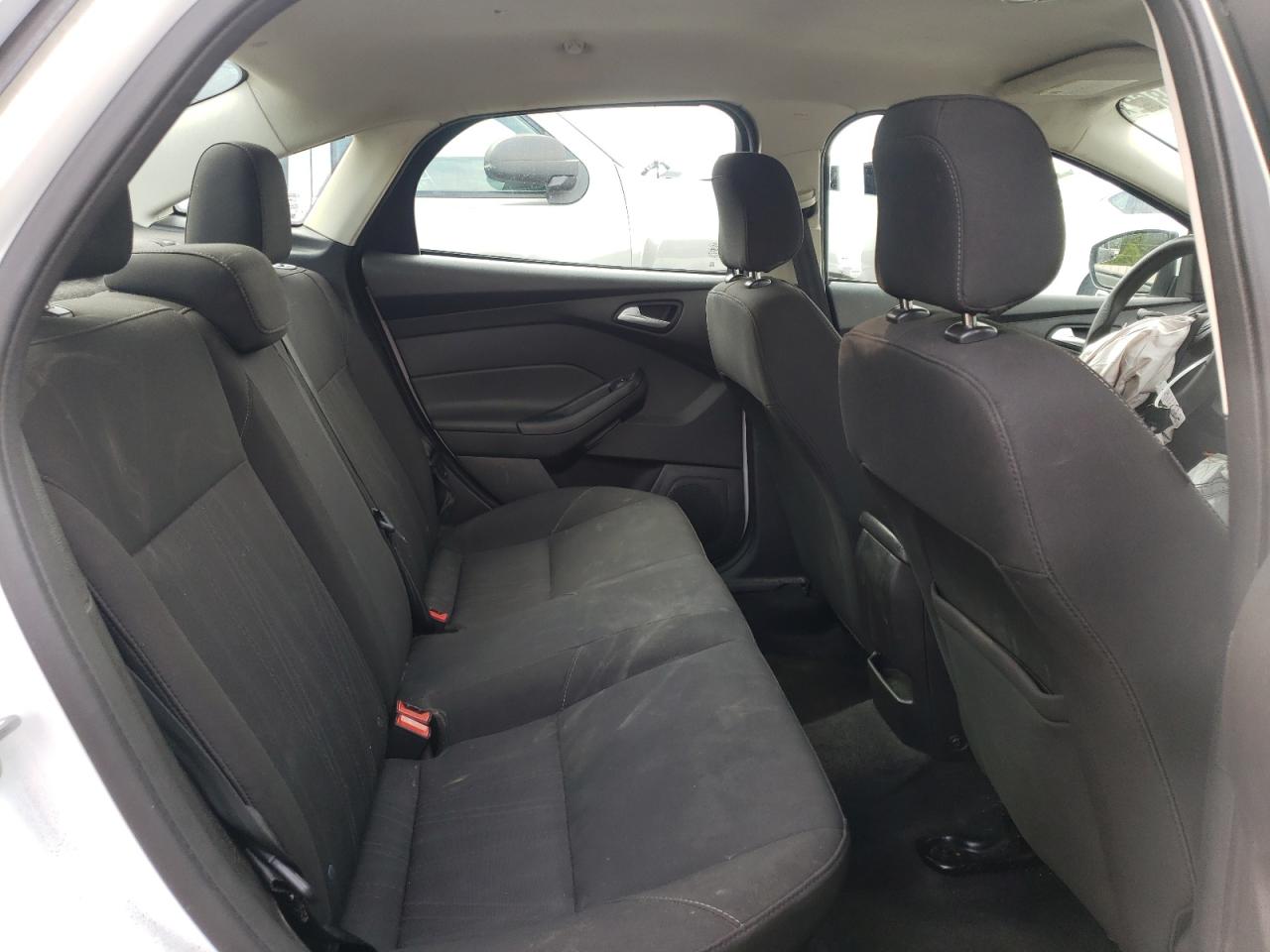 Photo 6 from auction – 2018 FORD FOCUS SE with VIN 1FADP3F29JL294950