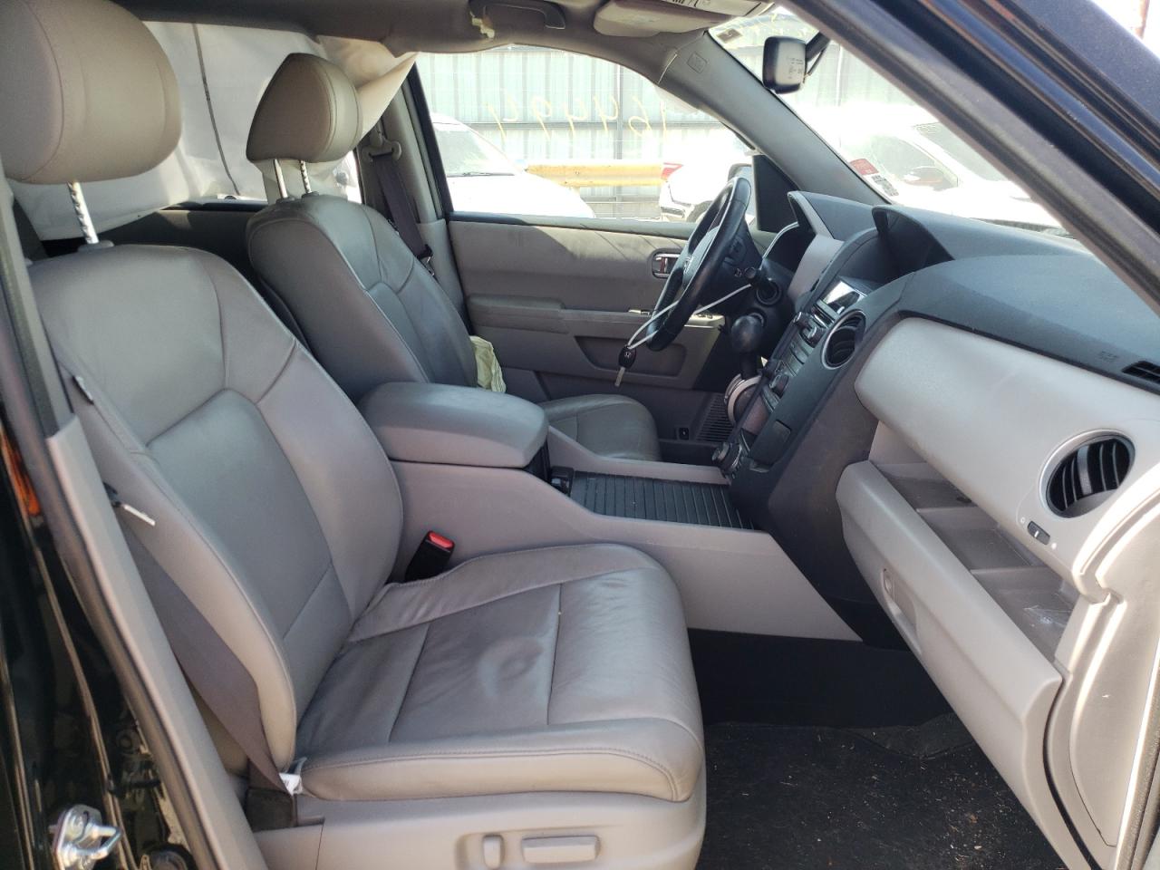 Photo 5 from auction – 2015 HONDA PILOT EXLN with VIN 5FNYF3H75FB033462