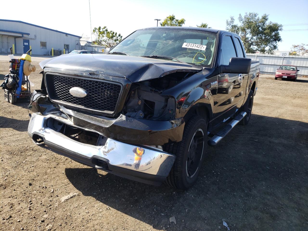 Photo 2 from auction – 2005 FORD F150 with VIN 1FTPX14555FA85217