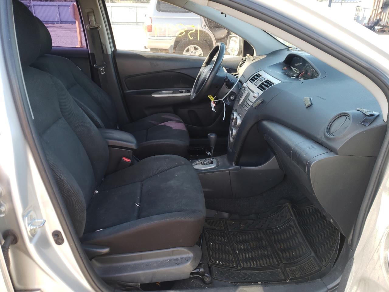Photo 5 from auction – 2010 TOYOTA YARIS with VIN JTDBT4K37A1357556