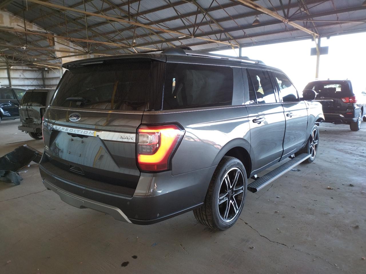 Photo 4 from auction – 2020 FORD EXPEDITION with VIN 1FMJK2AT1LEA08212
