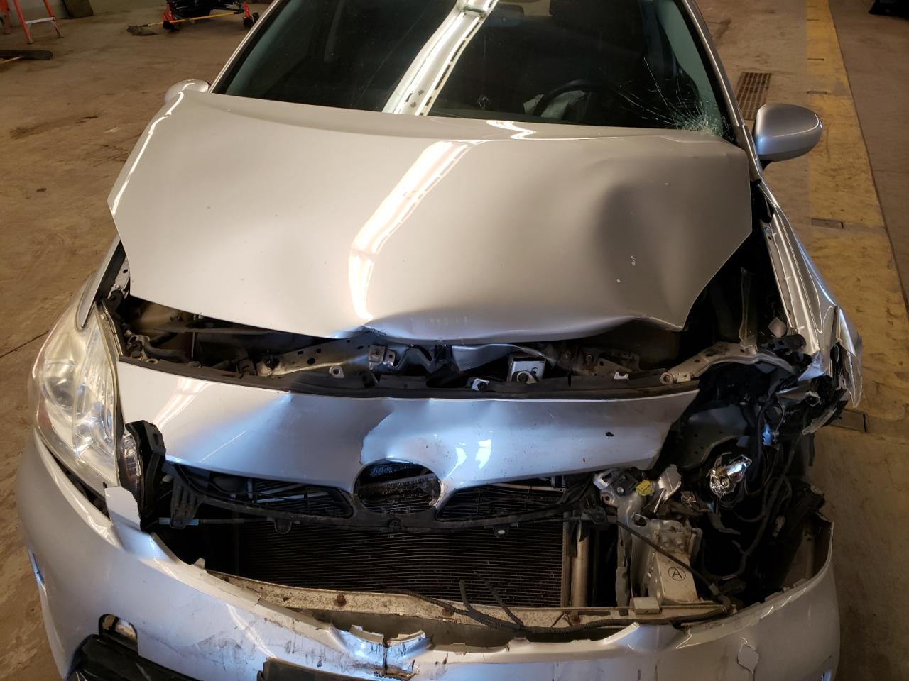 Photo 7 from auction – 2013 TOYOTA PRIUS with VIN JTDKN3DU5D5552384