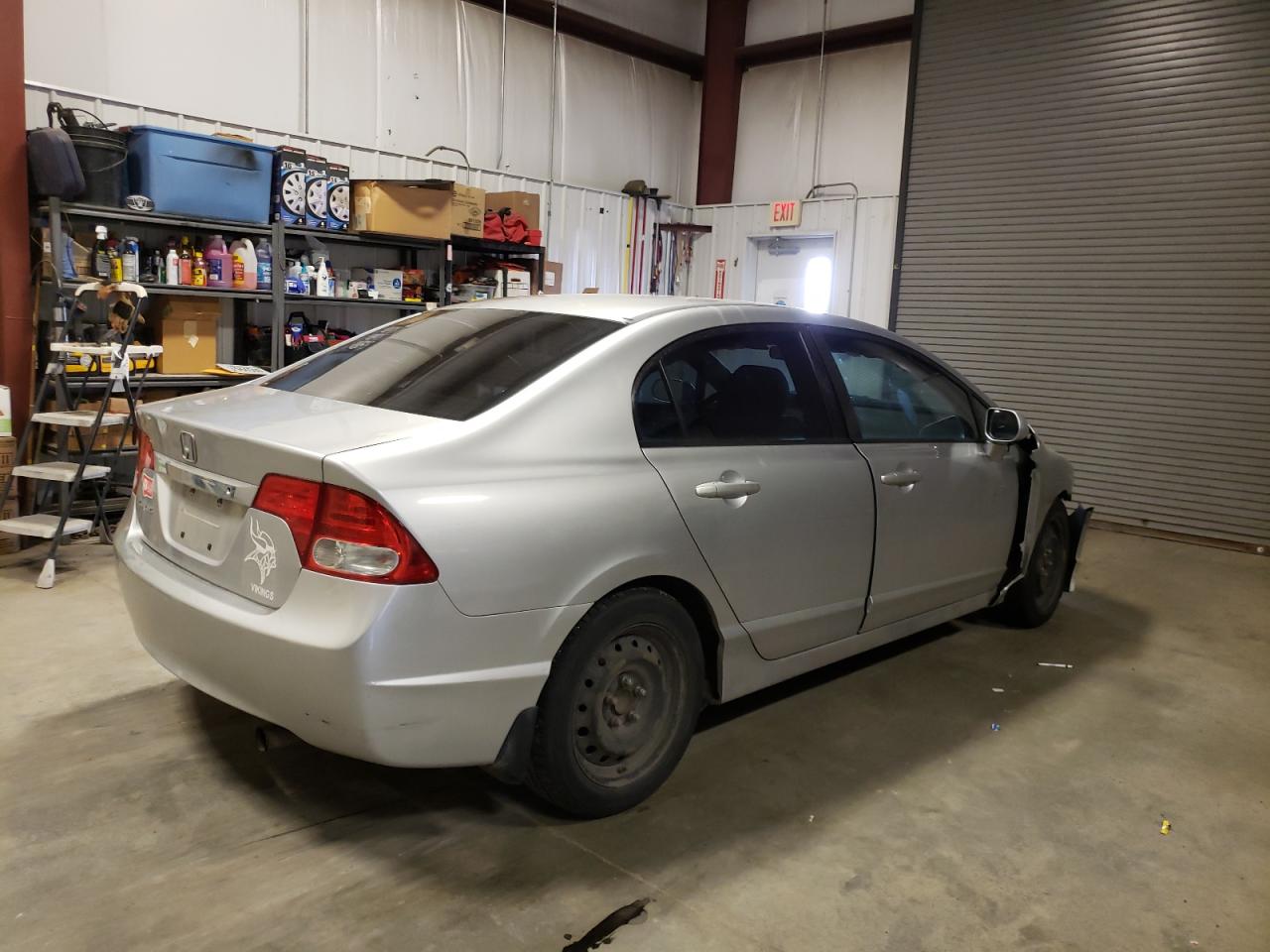 Photo 4 from auction – 2011 HONDA CIVIC LX with VIN 19XFA1F55BE031092