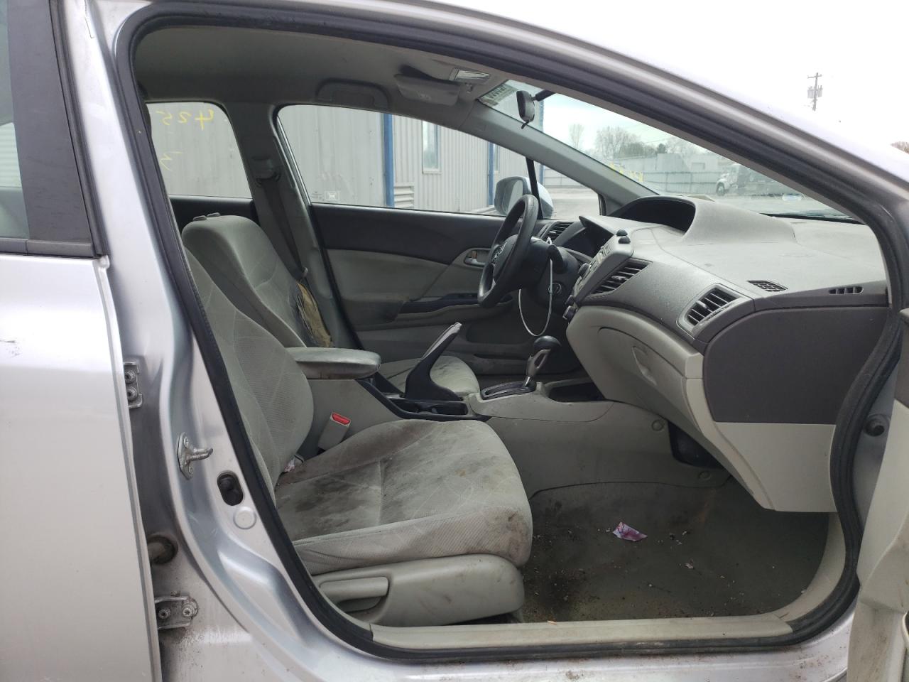 Photo 5 from auction – 2012 HONDA CIVIC LX with VIN 19XFB2F52CE337526