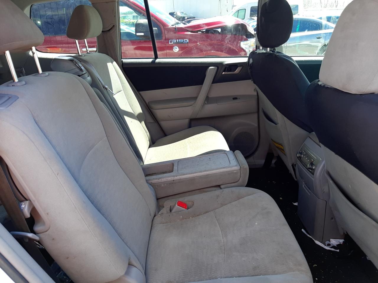 Photo 6 from auction – 2013 TOYOTA HIGHLANDER with VIN 5TDBK3EHXDS191478