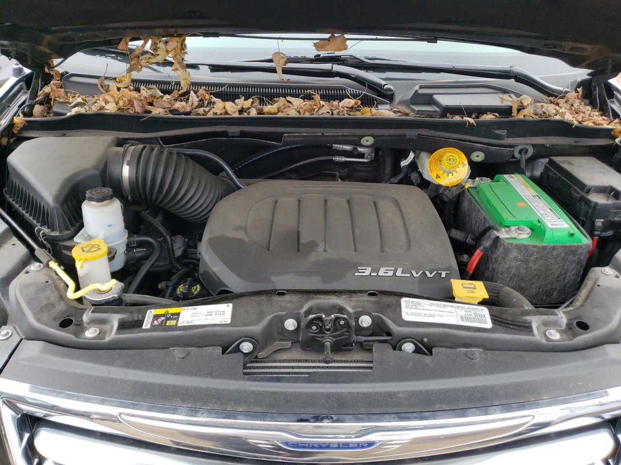 Photo 7 from auction – 2016 CHRYSLER TOWN & COU with VIN 2C4RC1GG7GR269538