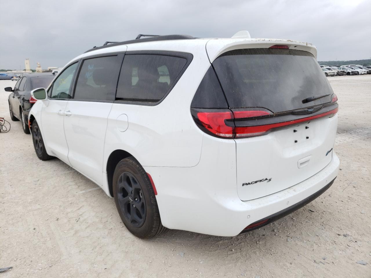 Photo 3 from auction – 2021 CHRYSLER PACIFICA H with VIN 2C4RC1R76MR529596