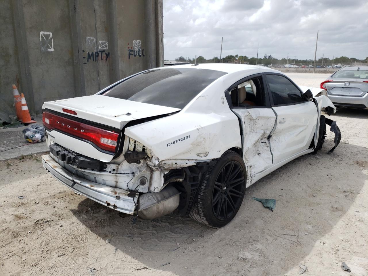 Photo 4 from auction – 2011 DODGE CHARGER with VIN 2B3CL3CG8BH614941