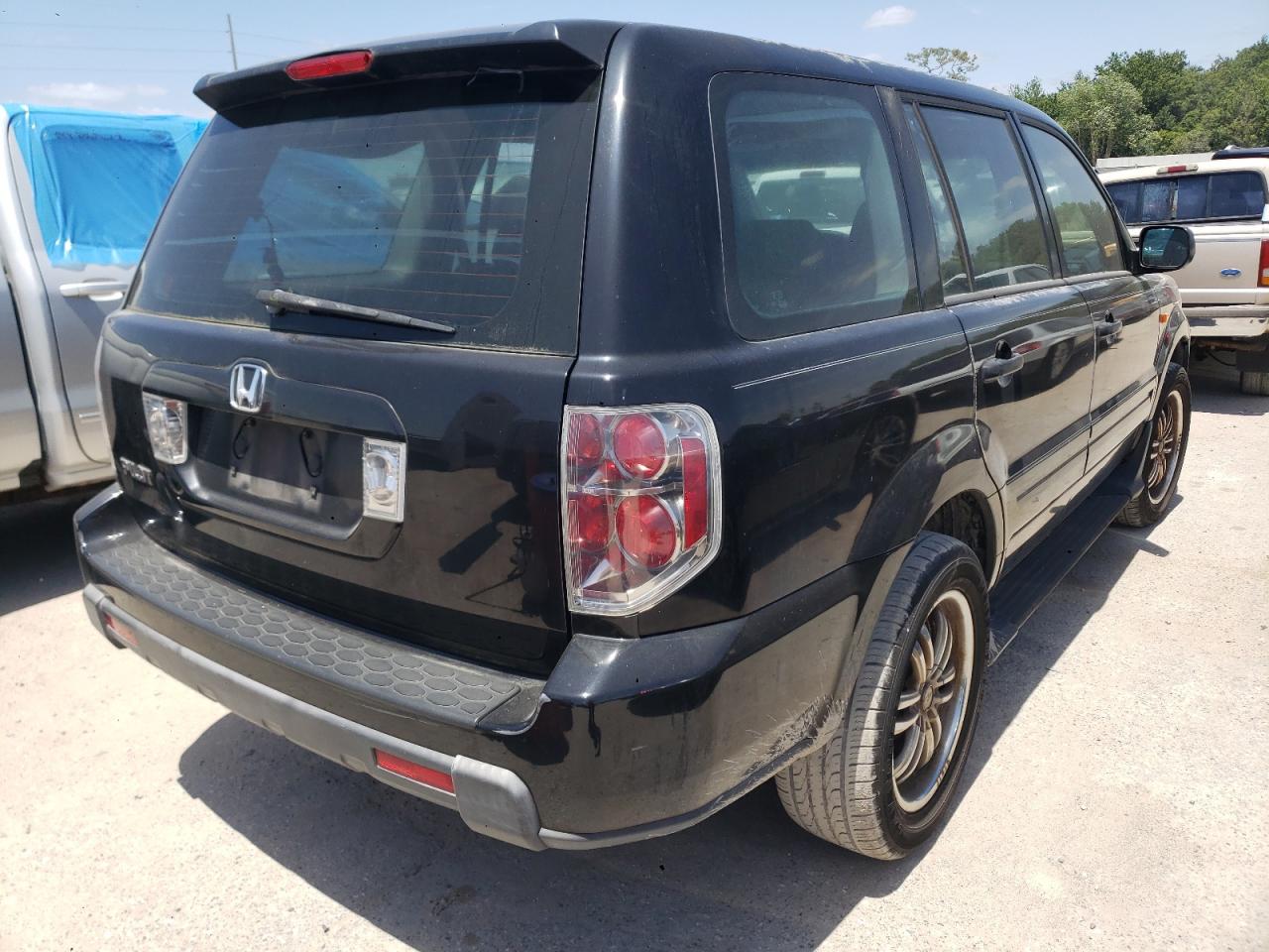 Photo 4 from auction – 2007 HONDA PILOT LX with VIN 5FNYF28117B012941