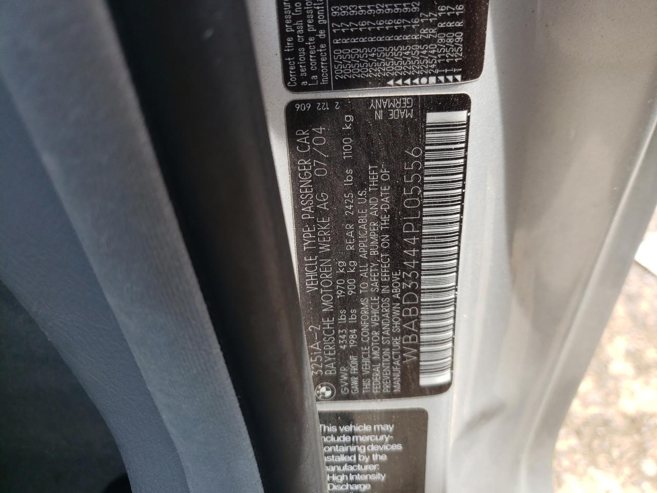 Photo 10 from auction – 2004 BMW 325 CI with VIN WBABD33444PL05556