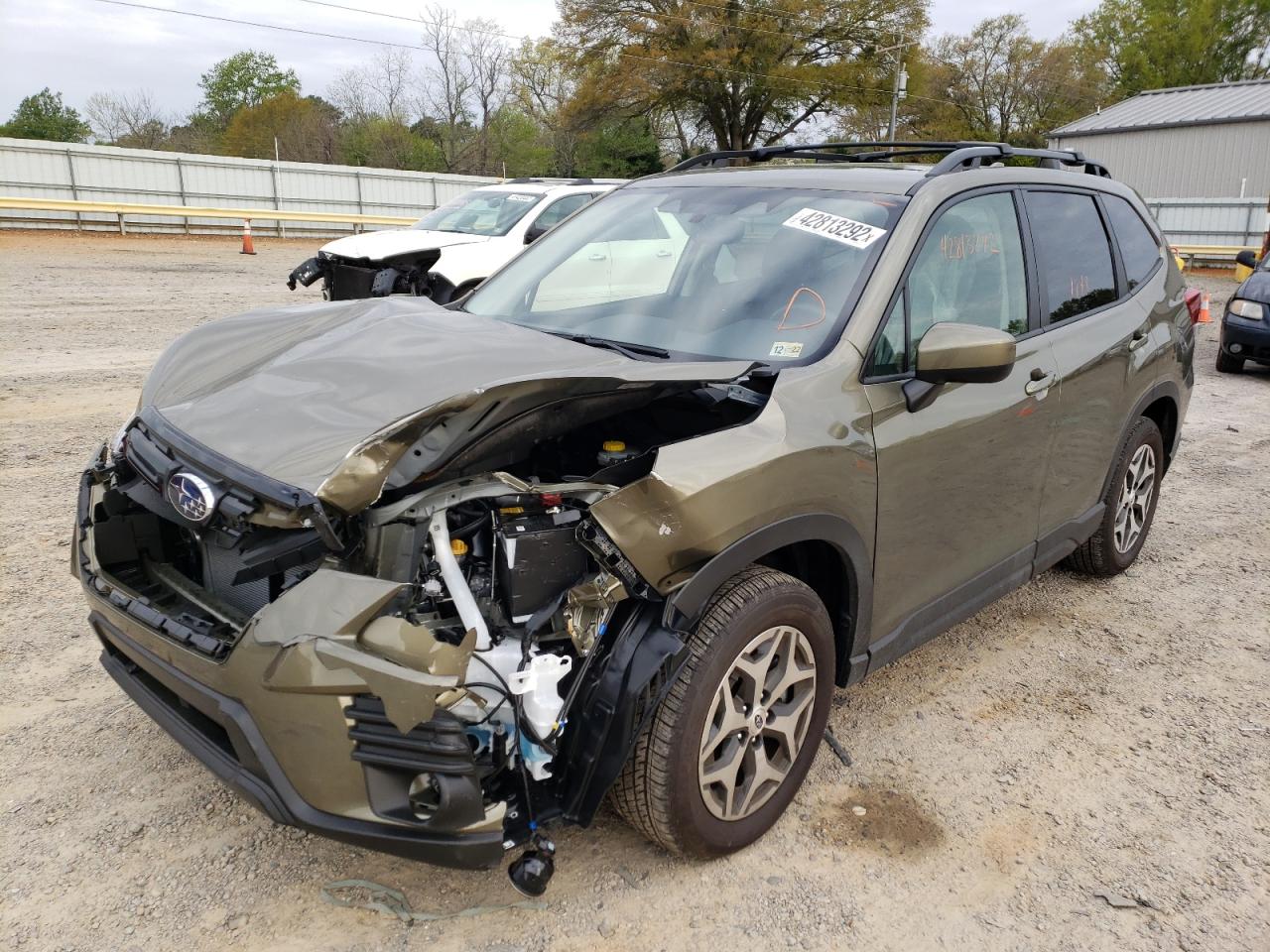 Photo 2 from auction – 2022 SUBARU FORESTER with VIN JF2SKAEC1NH407203