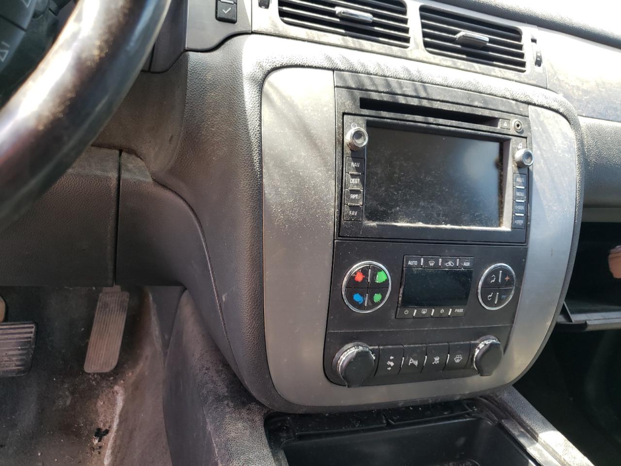 Photo 9 from auction – 2008 CHEVROLET SUBURBAN K with VIN 3GNFK16308G172667