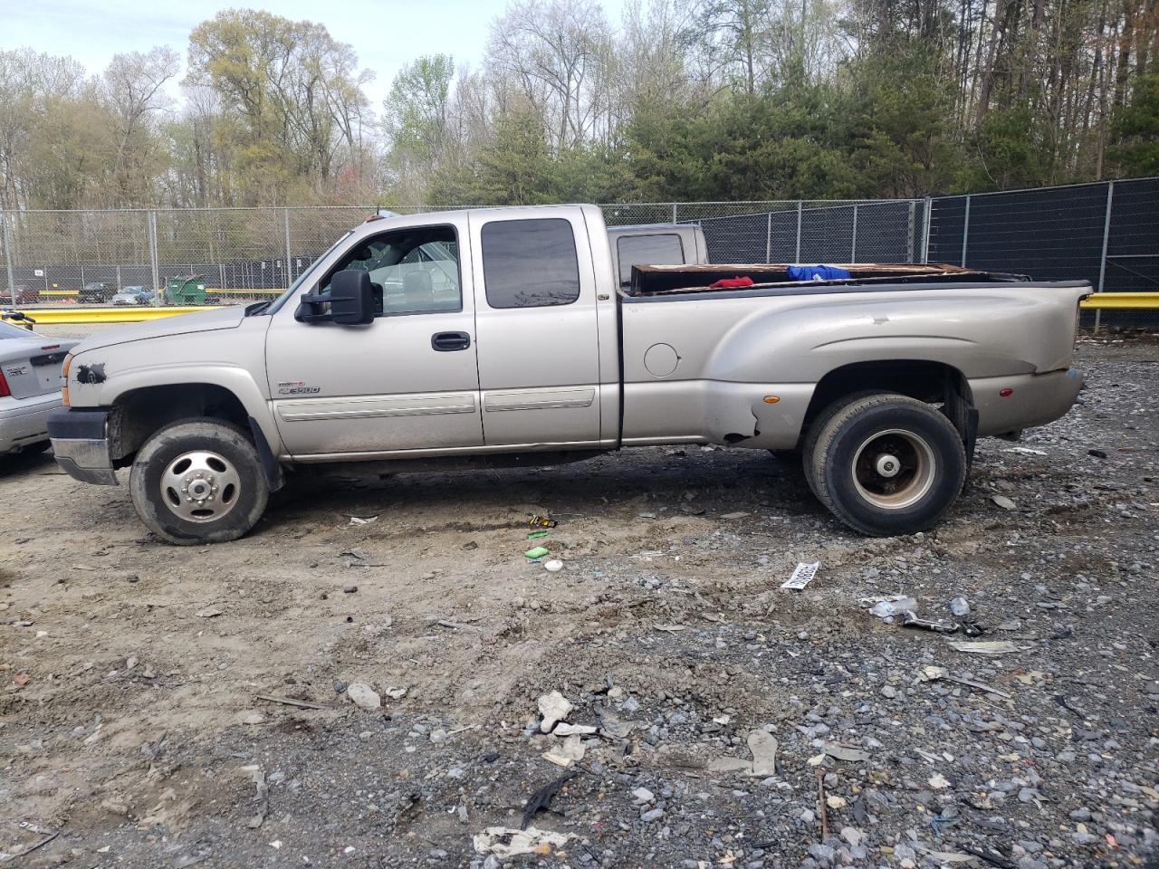 Photo 9 from auction – 2005 CHEVROLET SILVERADO with VIN 1GCJC39285E195048