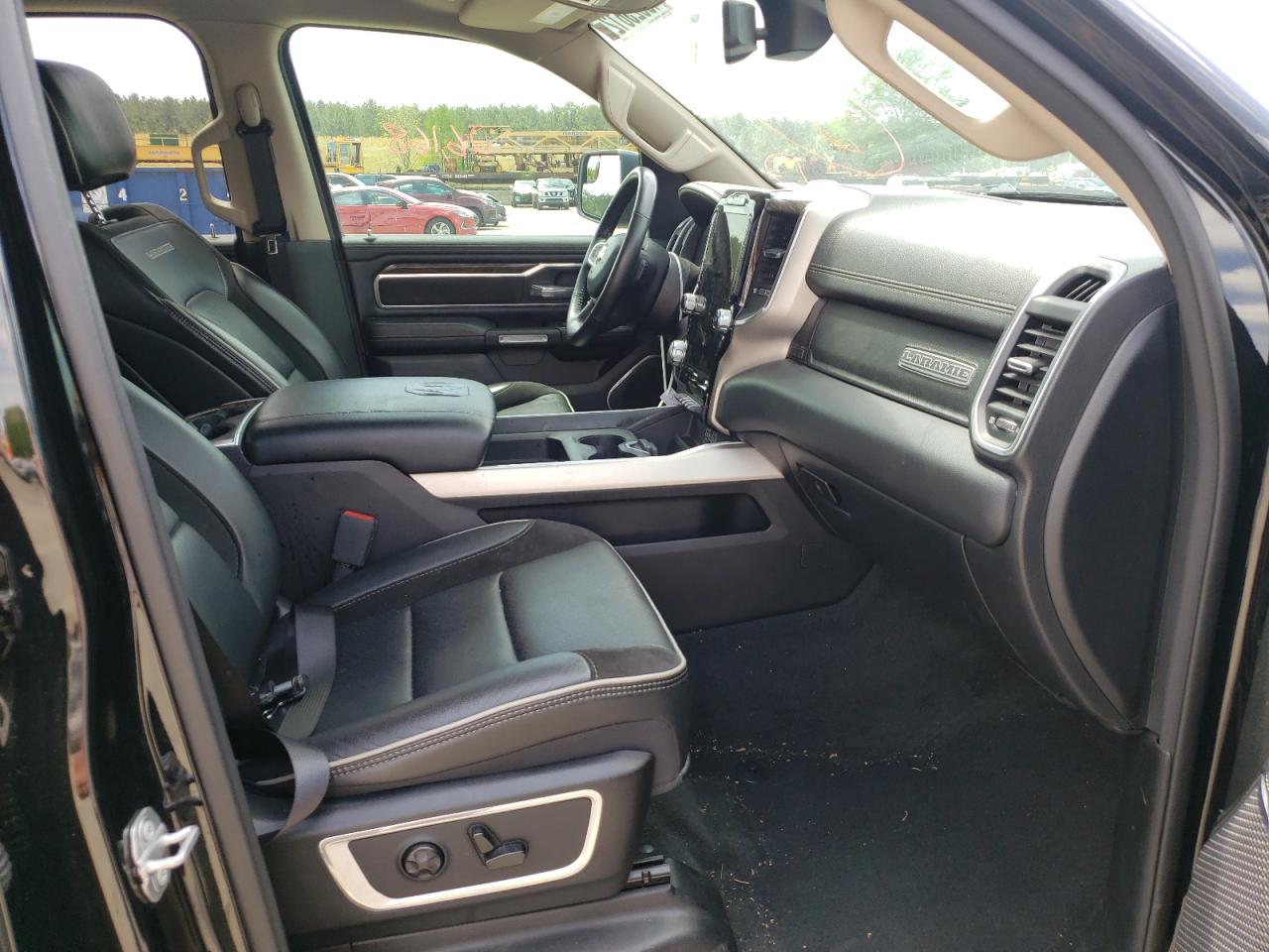 Photo 5 from auction – 2020 RAM 1500 LARAM with VIN 1C6SRFJT5LN413377