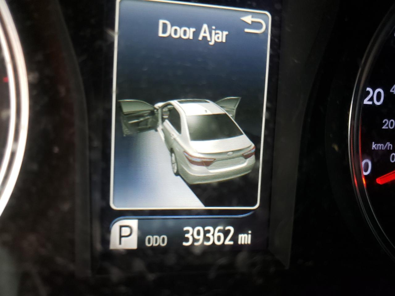 Photo 8 from auction – 2016 TOYOTA CAMRY LE with VIN 4T1BF1FK6GU220781