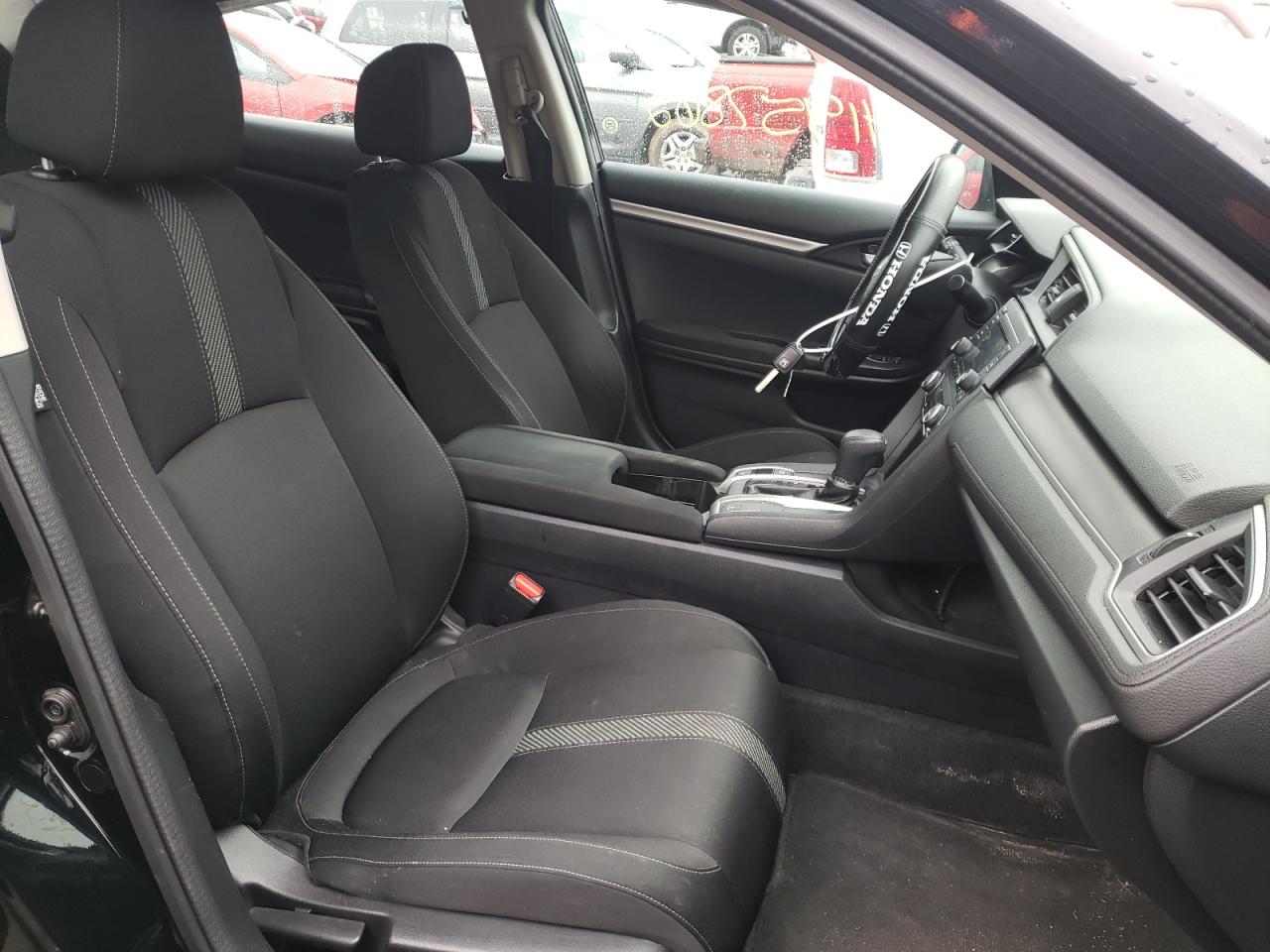 Photo 5 from auction – 2016 HONDA CIVIC LX with VIN 19XFC2F52GE038220