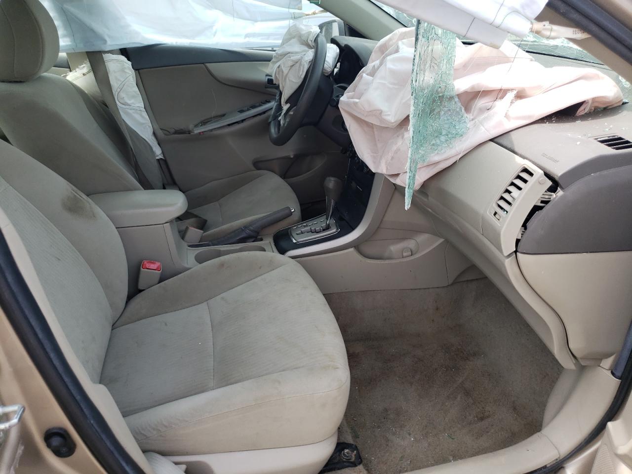 Фото 5 с аукциона – 2010 TOYOTA COROLLA с VIN 2T1BU4EE8AC492101