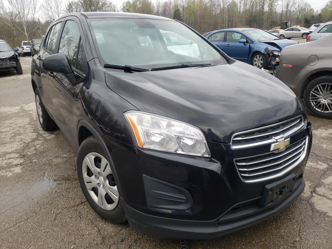 CHEVROLET TRAX LS 2015 with VIN KL7CJKSB9FB070658 - Photo from auction