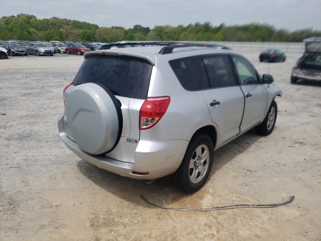 Photo 4 from auction – 2007 TOYOTA RAV4 with VIN JTMZD33V875037928