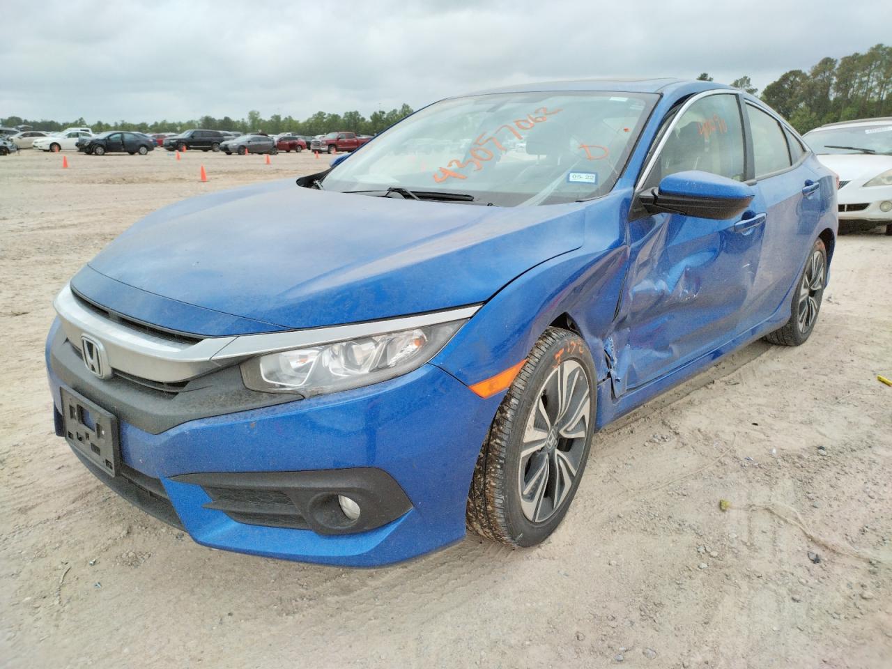 Photo 2 from auction – 2018 HONDA CIVIC EXL with VIN JHMFC1F75JX012292