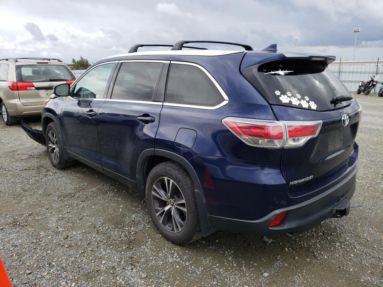 Photo 3 from auction – 2016 TOYOTA HIGHLANDER with VIN 5TDJKRFH5GS237381