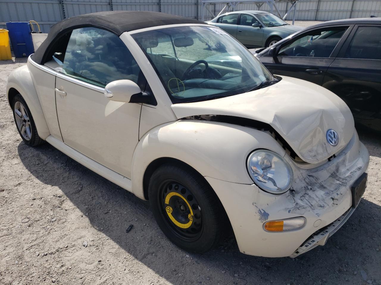 VOLKSWAGEN NEW BEETLE 2004 with VIN 3VWCD31Y34M336930 - Photo from auction