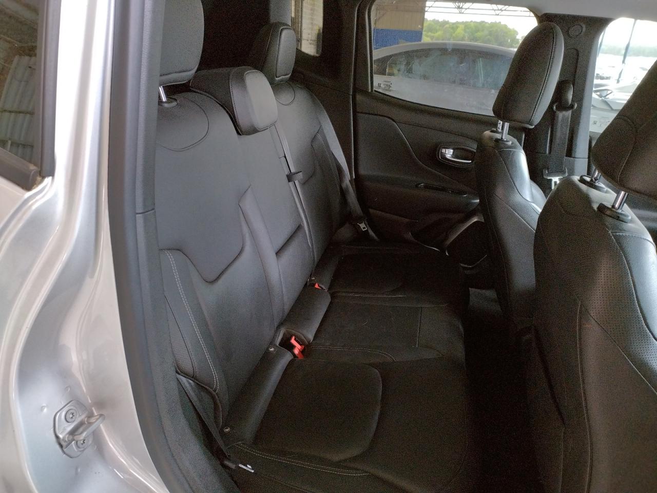 Photo 6 from auction – 2018 JEEP RENEGADE L with VIN ZACCJADB5JPH33751